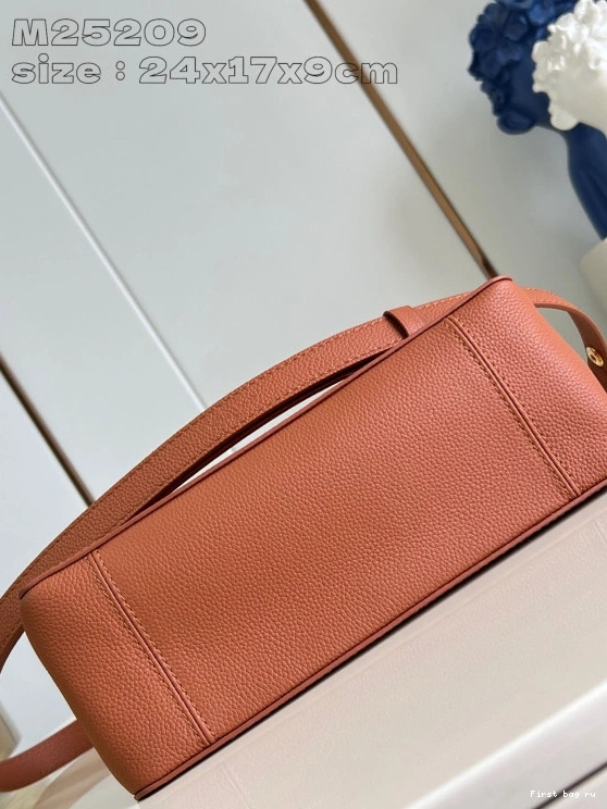 First bag ru LOUIS DAUPHINE VUITTON MM 0715